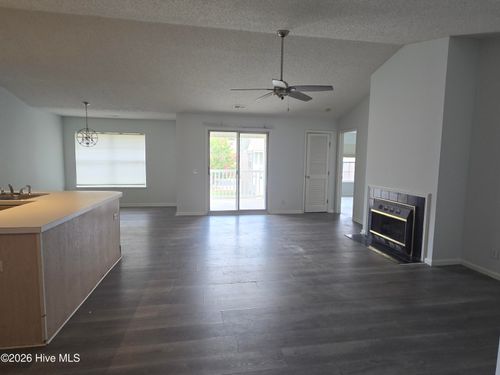 e-2926 Mulberry Lane Lane, Greenville, NC, 27858 | Card Image