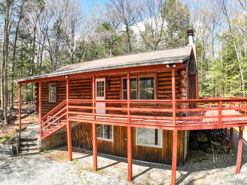 859 Moberg Rd, Becket, MA, 01223 | Card Image