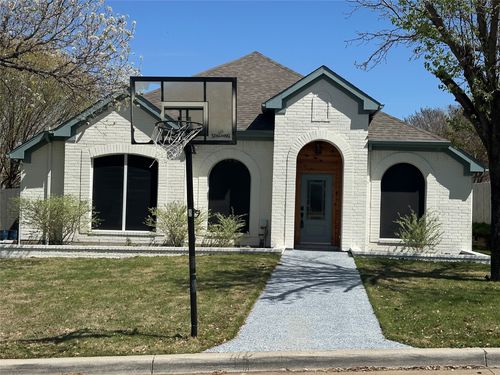 1216 Bold Forbes Dr, Grand Prairie, TX, 75052-6836 | Card Image