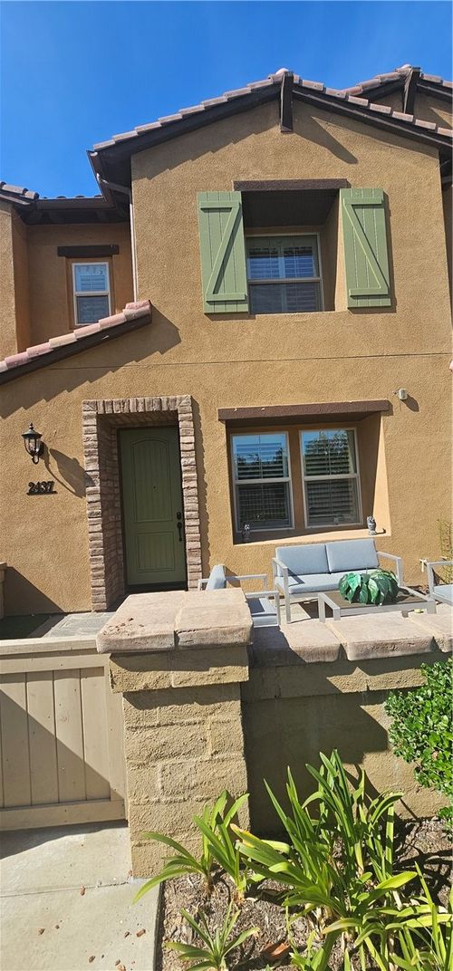 2437 Sanabria Ln, Brea, CA, 92821-6117 | Card Image