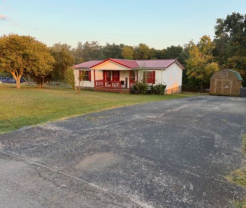 994 Pointe Ln, Lafayette, TN, 37083-3199 | Card Image