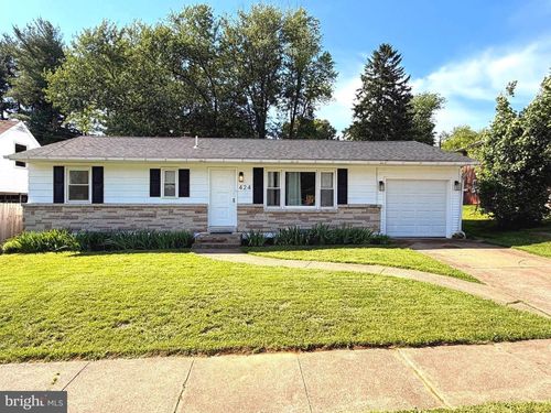 424 N Duke St, HUMMELSTOWN, PA, 17036-9208 | Card Image
