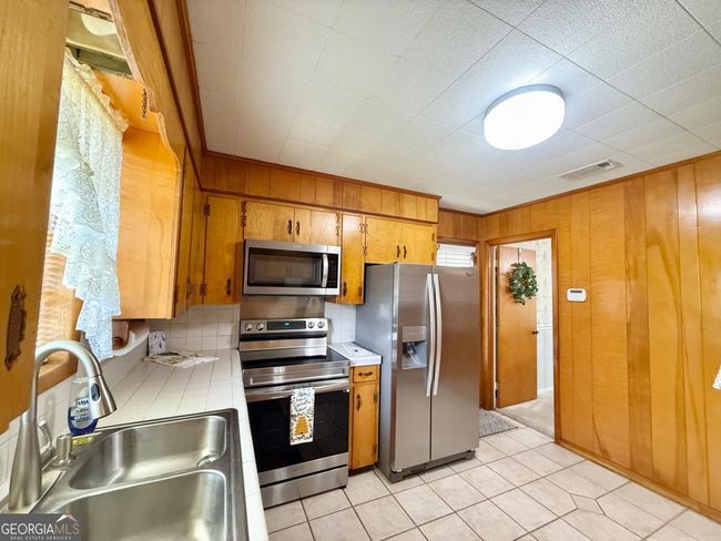 21 Pine St, House other with 3 bedrooms, 2 bathrooms and null parking in Hazlehurst GA | Image 13