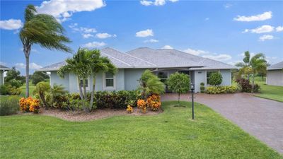 724 Yearling Trail, House other with 3 bedrooms, 2 bathrooms and null parking in Sebastian FL | Image 2