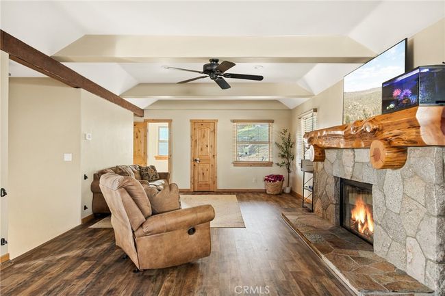 29230 Lakeview Ln, House other with 3 bedrooms, 3 bathrooms and null parking in Cedar Glen CA | Image 11