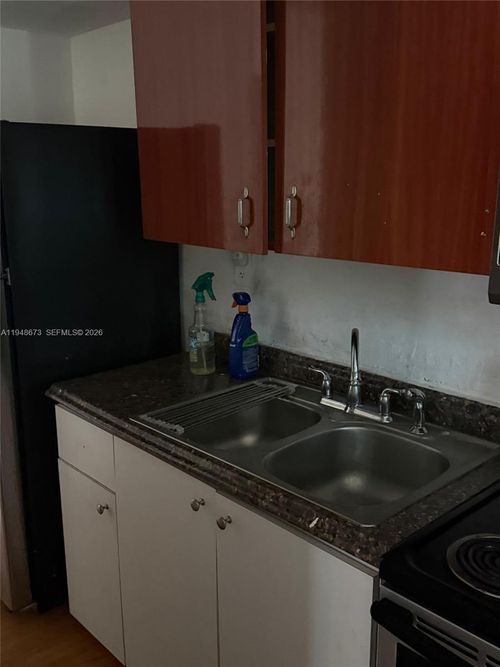 2-2247 Simms St, Hollywood, FL, 33020-1635 | Card Image