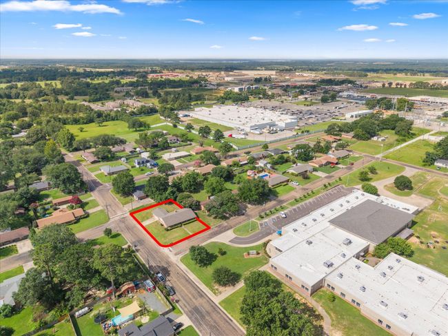 314 Cedar St, House other with 3 bedrooms, 2 bathrooms and null parking in Mt Pleasant TX | Image 33