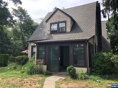 115 Degroff Pl, Park Ridge, NJ, 07656-1406 | Card Image