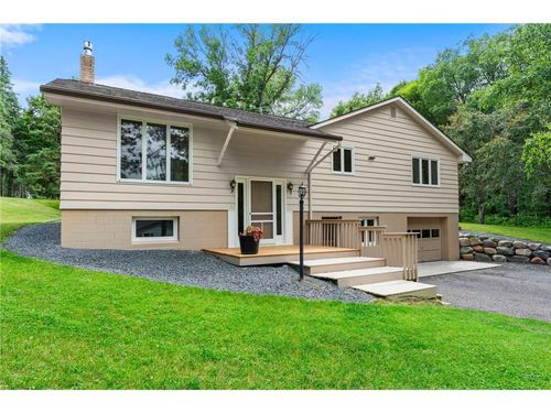 740 S Jefferson St, Saint Croix Falls, WI, 54024-9122 | Card Image