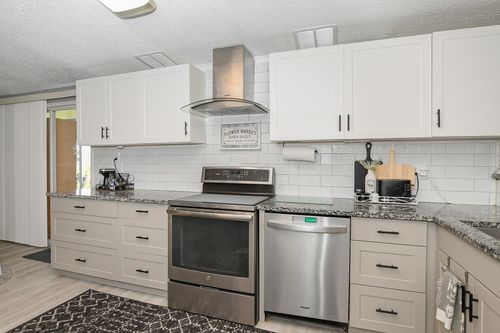 8009 Meadowlark Ln, PORT ST LUCIE, FL, 34952-3141 | Card Image