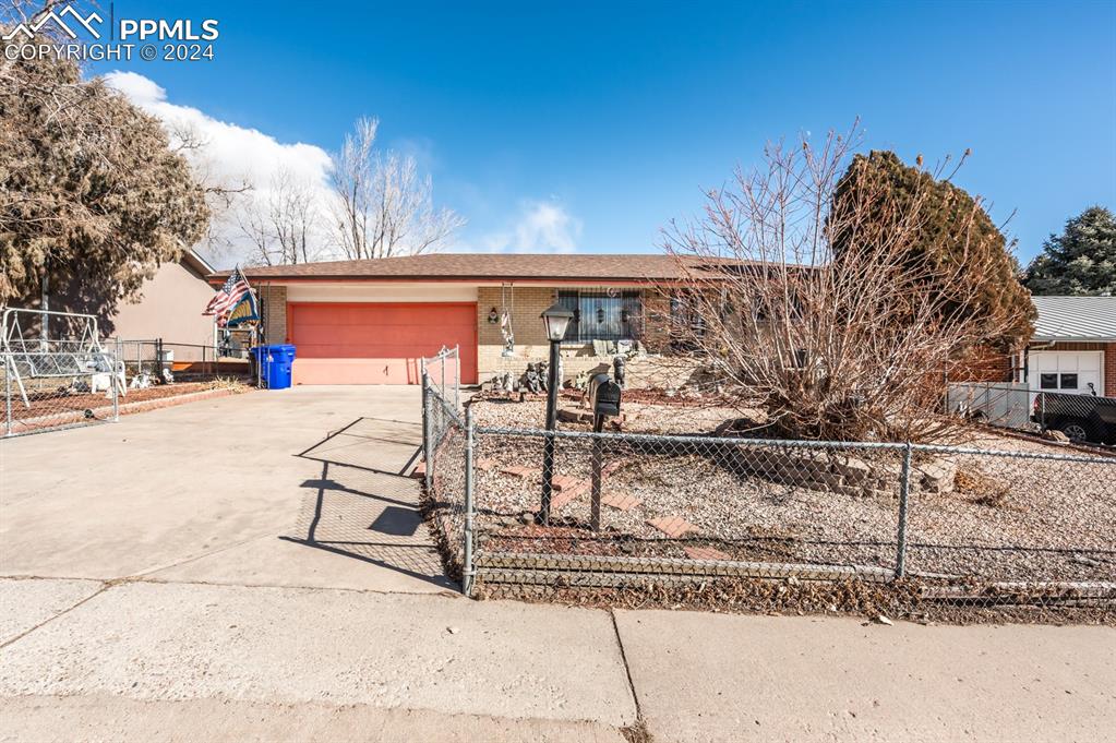 Ithaca St, Colorado Springs, CO 80911