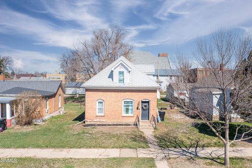 106 5th Street W, Williston, ND, 58801 | Card Image