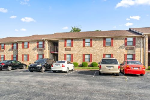 apt-24-100 Laurel Cove Dr, Hopkinsville, KY, 42240-4772 | Card Image