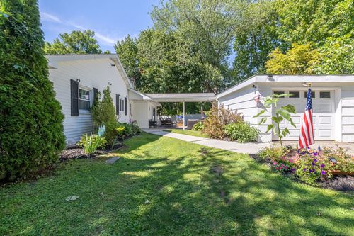 4 Sobel Dr, New Fairfield, CT, 06812-4513 | Card Image