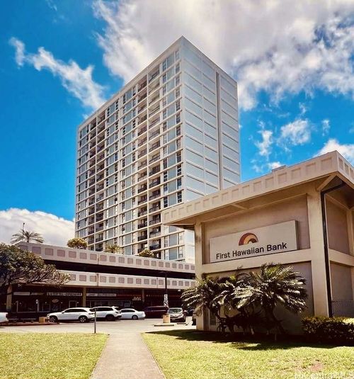 12g-1425 Liliha St, Honolulu, HI, 96817-3522 | Card Image