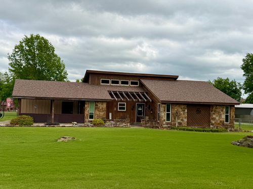 860 Lori Ln, Vinita, OK, 74301-5120 | Card Image