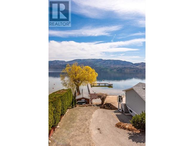 11 - 3701 Beach Ave, Home with 2 bedrooms, 2 bathrooms and 1 parking in Peachland BC | Image 16