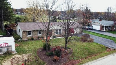 9250 N Pearlette Lane, House other with 3 bedrooms, 2 bathrooms and null parking in Wauwatosa WI | Image 2