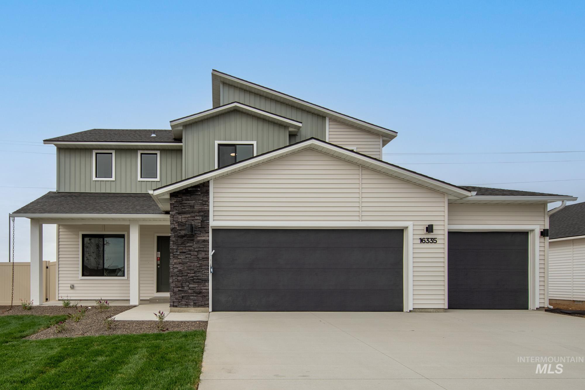 Fenwick Ave, Caldwell, ID 83607