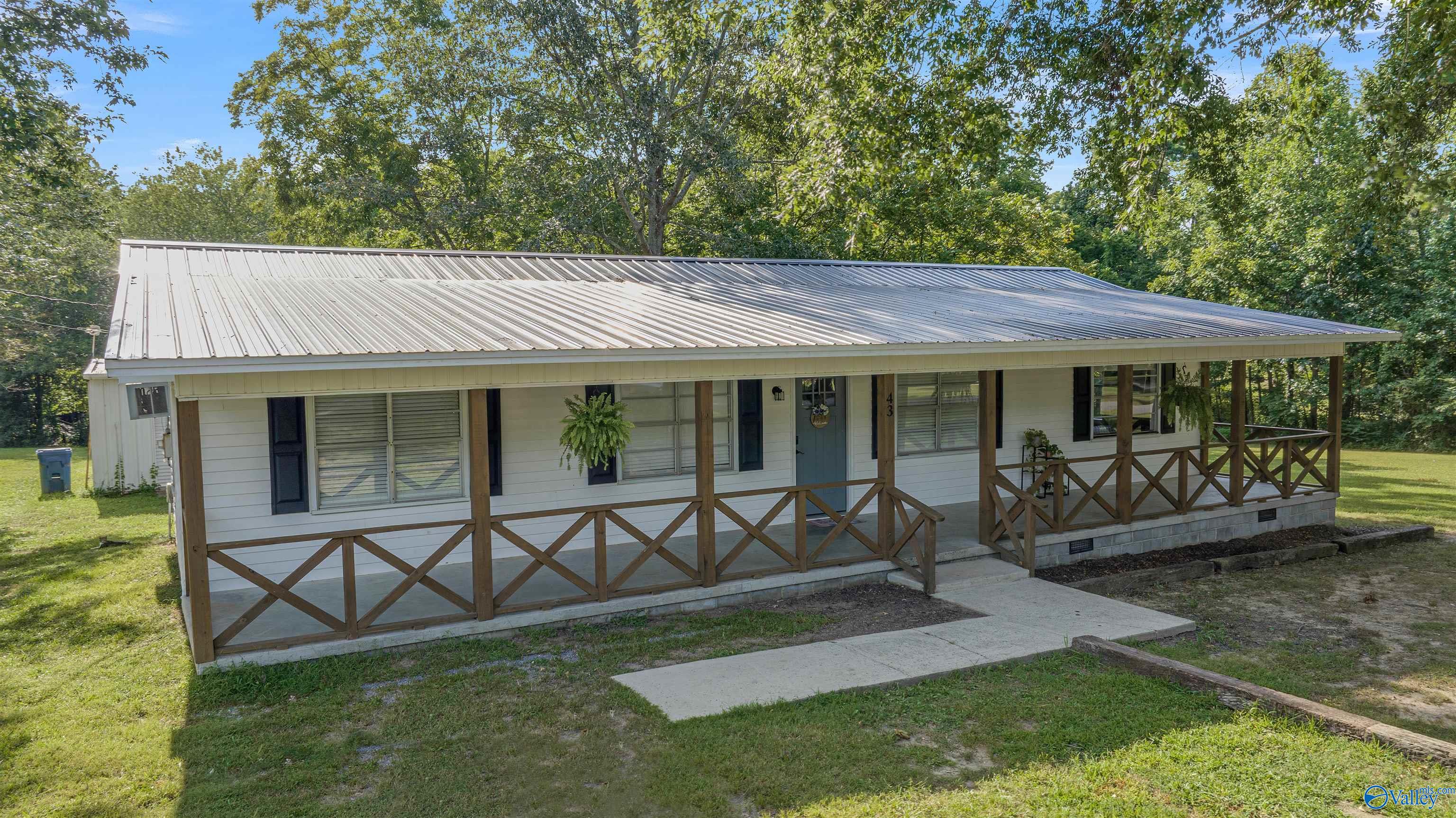 Rogers St, Rainsville, AL 35986