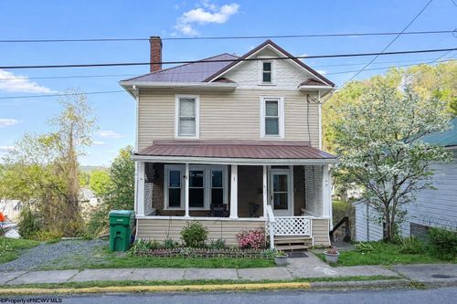 635 S 7th St, Clarksburg, WV, 26301-3629 | Card Image