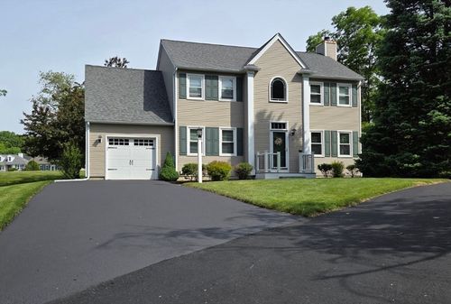 15 Beechwood Dr, Haverhill, MA, 01832-1518 | Card Image