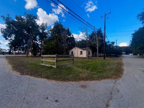 201 Lewis St, Elkhart, TX, 75839-6721 | Card Image