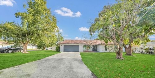 620 Ne 2nd St, Pompano Beach, FL, 33060-6312 | Card Image