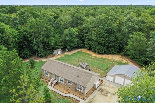 19601 Creekside Dr, Spring Grove, VA, 23881-9152 | Card Image