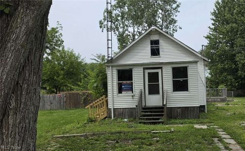 517 Dewitt St, Lorain, OH, 44055-2343 | Card Image