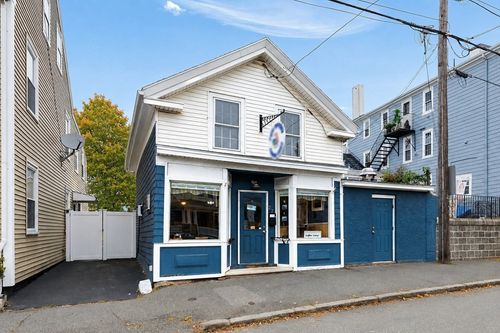 27-27 Washington St, Gloucester, MA, 01930-3531 | Card Image
