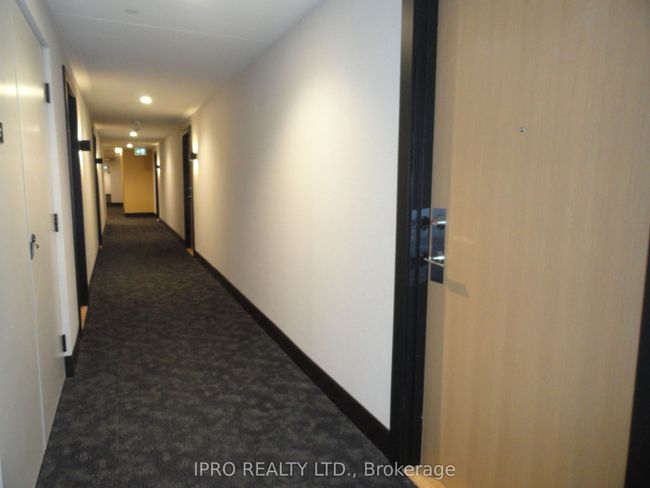 803 - 2520 Eglinton Ave W, Condo with 3 bedrooms, 2 bathrooms and null parking in Mississauga ON | Image 8