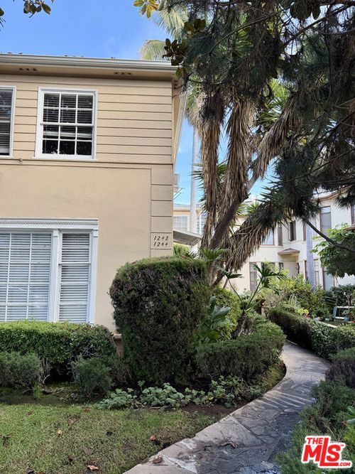 1-1244 Smithwood Dr, Los Angeles, CA, 90035-2979 | Card Image