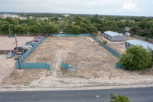 1004 S West Dr, Leander, TX, 78641-1979 | Card Image