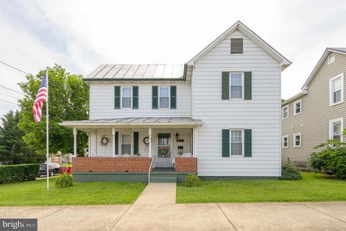 101 N Mildred St, RANSON, WV, 25438-1422 | Card Image