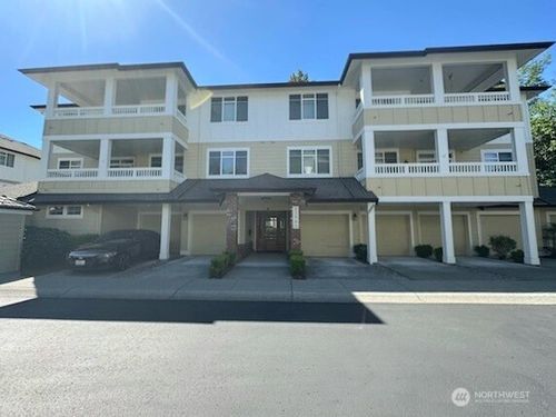 204-23943 Ne 115th Ln, Redmond, WA, 98053-6226 | Card Image