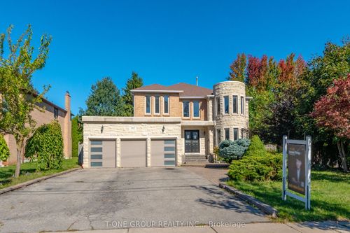 382 Elgin Mills Rd W, Richmond Hill, ON, L4C4M2 | Card Image