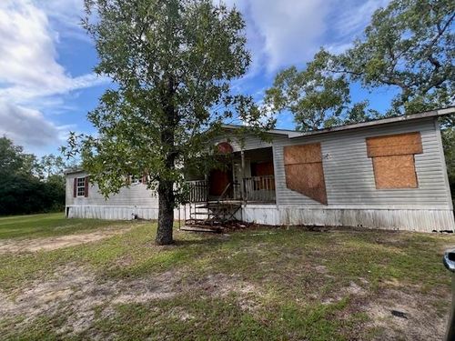 2075 Pine Grove Church Rd, Quincy, FL, 32351-1135 | Card Image