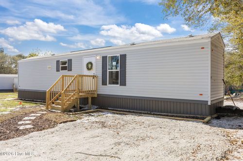 111 Woodpecker Ln, Holly Ridge, NC, 28445-8793 | Card Image