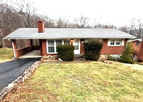 607 Heatherton Dr, Covington, VA, 24426 | Card Image