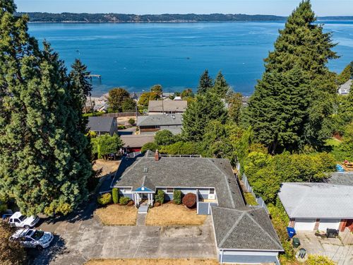 8424 E Side Dr Ne, Tacoma, WA, 98422-1136 | Card Image