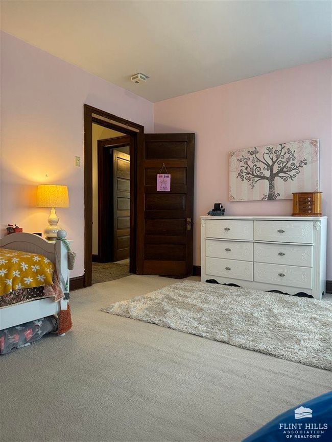 406 W 8 Th St, House other with 4 bedrooms, 2 bathrooms and null parking in Concordia KS | Image 25