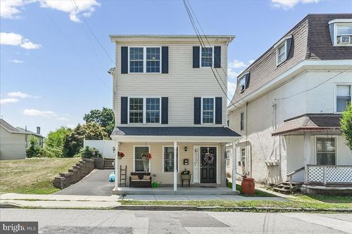 112 Dayton St, PHOENIXVILLE, PA, 19460-3213 | Card Image
