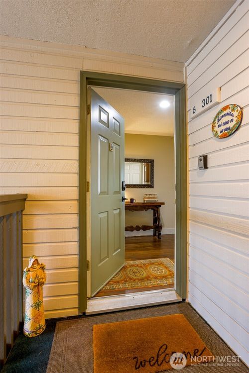 apt-5-301-20161 Vikings Crest Loop Ne, Poulsbo, WA, 98370-7516 | Card Image