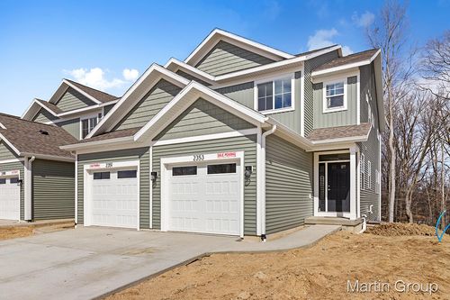 2219 Watertown Way Ne, Grand Rapids, MI, 49505 | Card Image