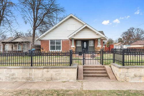 2703 Gladstone Dr, Dallas, TX, 75211-5206 | Card Image