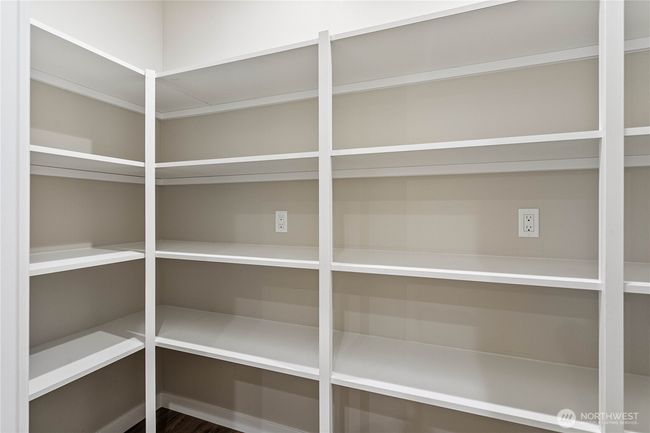 Walk-in Pantry | Image 13