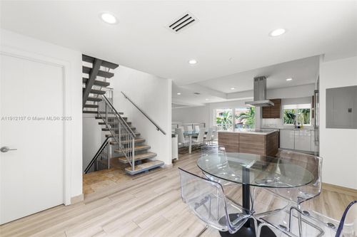 apt-10019-100 Jefferson Ave, Miami Beach, FL, 33139-7061 | Card Image