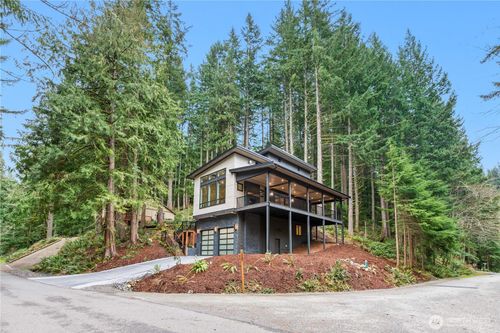 32 Bramble Way, Bellingham, WA, 98229-4407 | Card Image