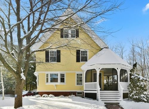28 Devens St, Concord, MA, 01742-2413 | Card Image